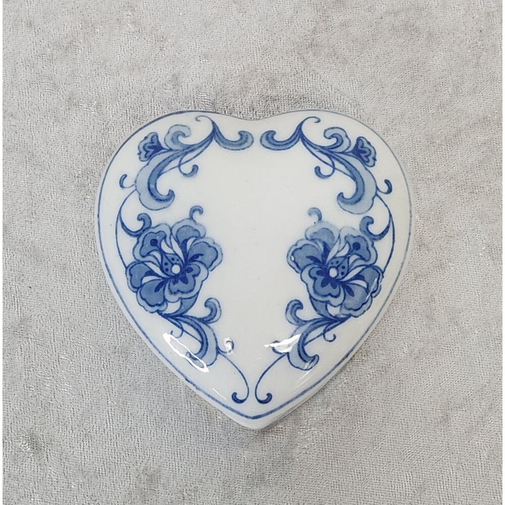 Vintage Heart Shape White & Blue Flower Design Porcelain Trinket Box
